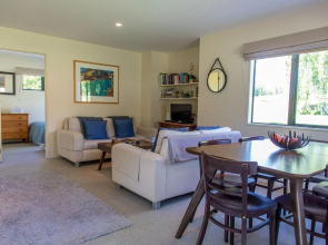 Arrowtown Country Cottage