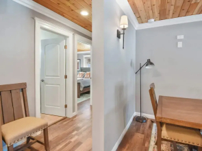 Alpine Chalet Nature Lovers Rejoice! Chic 4 BDR