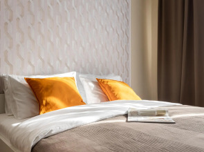 Tolstoy Apart Лейтейзена 9