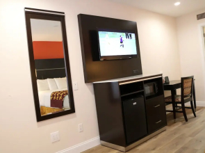 Travelodge by Wyndham Vallejo / I-80