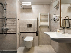 Ramada by Wyndham Van