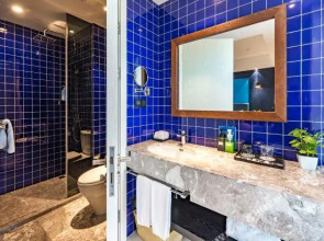 Rezen Retreat City Qiyu