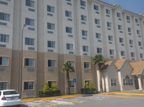 Microtel Inn & Suites by Wyndham Toluca