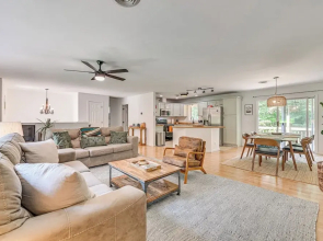 Family-friendly Saugerties Home w/ Hot Tub & Games