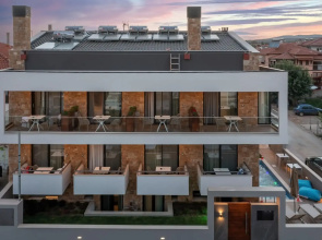 Lithos Suites Nikiti