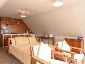 Cygnus Boathouse
