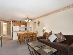 Town Plaza Suites by Whistler Premier