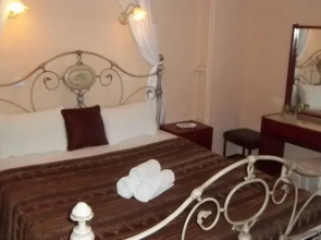 Artemis Hotel