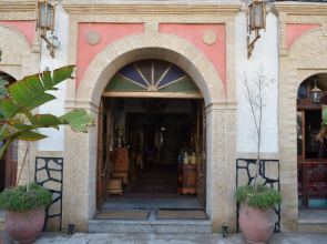 Hotel Sahara