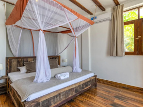 CInnamon Hotel