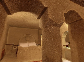 Grand Cave Suites