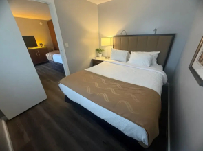 Naval Suites By FairBridge