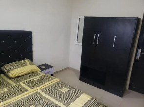 Deluxe 3 BR Apartment with Free WIFI