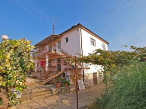 Apartment 860