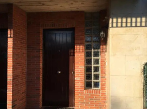 apartamento con jardín privado y barbacoa a 5 min playas santander