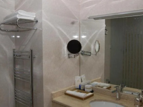 Agsaray Deluxe Hotel