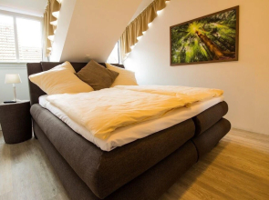 Frau Clara Haus - Ecke 3