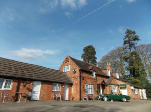 Haseley Coach House Motel