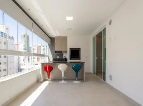 Apt w/ Gourmet Balcony 450m From Beach Reb0802