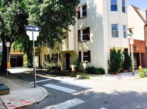 GEM Location+cozy Studio 1bd, Bath&kitchen!