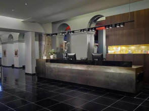 Hotel de Bourgtheroulde, Autograph Collection