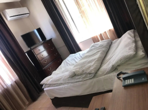 Canary Hotel
