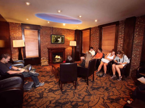 Broadway Hotel and Hostel