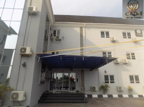 C'ron Hotels And Suites