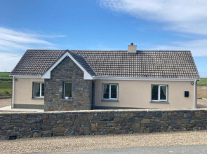 Beautiful 3-bed Cottage in Scenic Sea View