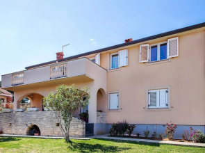 Nice Apartment in Pula With Wifi and 2 Bedrooms