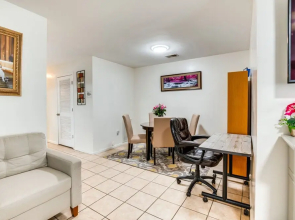 Cozy Newark Getaway ~ 15 Mi To Manhattan!