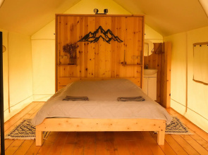 Bars Glamp