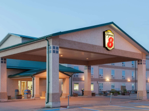 Super 8 by Wyndham Swan River MB