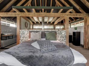 Lush Holiday Home With a Private Hot Tub