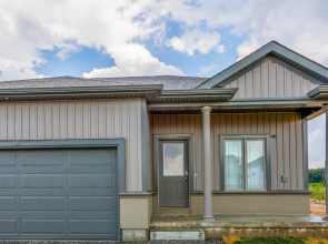 Luxury Bungalow mins Niagara falls & Brock uni