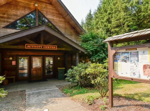 South Jetty RV & Camping Resort