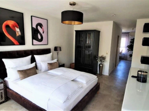 Deluxe Apartment Flamingo in Paradise