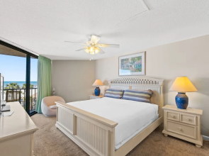 Summerhouse Beach Resort by PHG