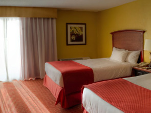 Rosen Inn, closest to Universal