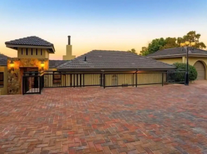 Lavenders At Constantia Guest