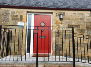 Inviting 2-bed Barn With hot tub Near Muirkirk