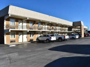 Inn Of Lenoir Motor Lodge