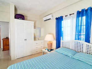 Atlantic Breeze Apartments