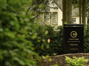 Cairn Lodge