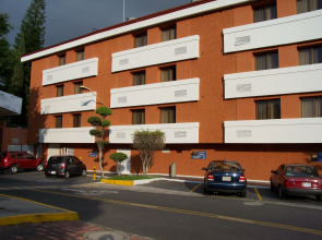 Country Plaza