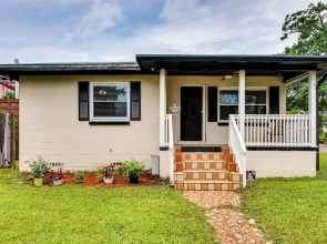 Walkable to FSU Campus: Cozy Retreat w/ Deck!