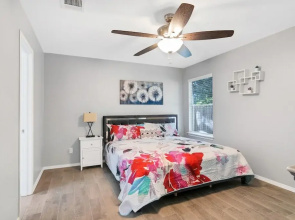 Quiet Austin Stay Near Tech
