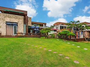 Gapyeong Hill House Pension
