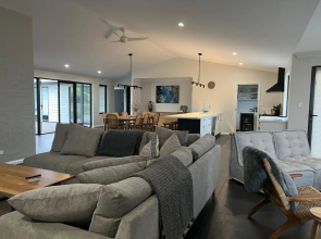 Vancouver's End by the BnB Collection