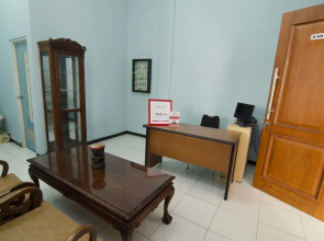 RedDoorz Near Ciputra World 2